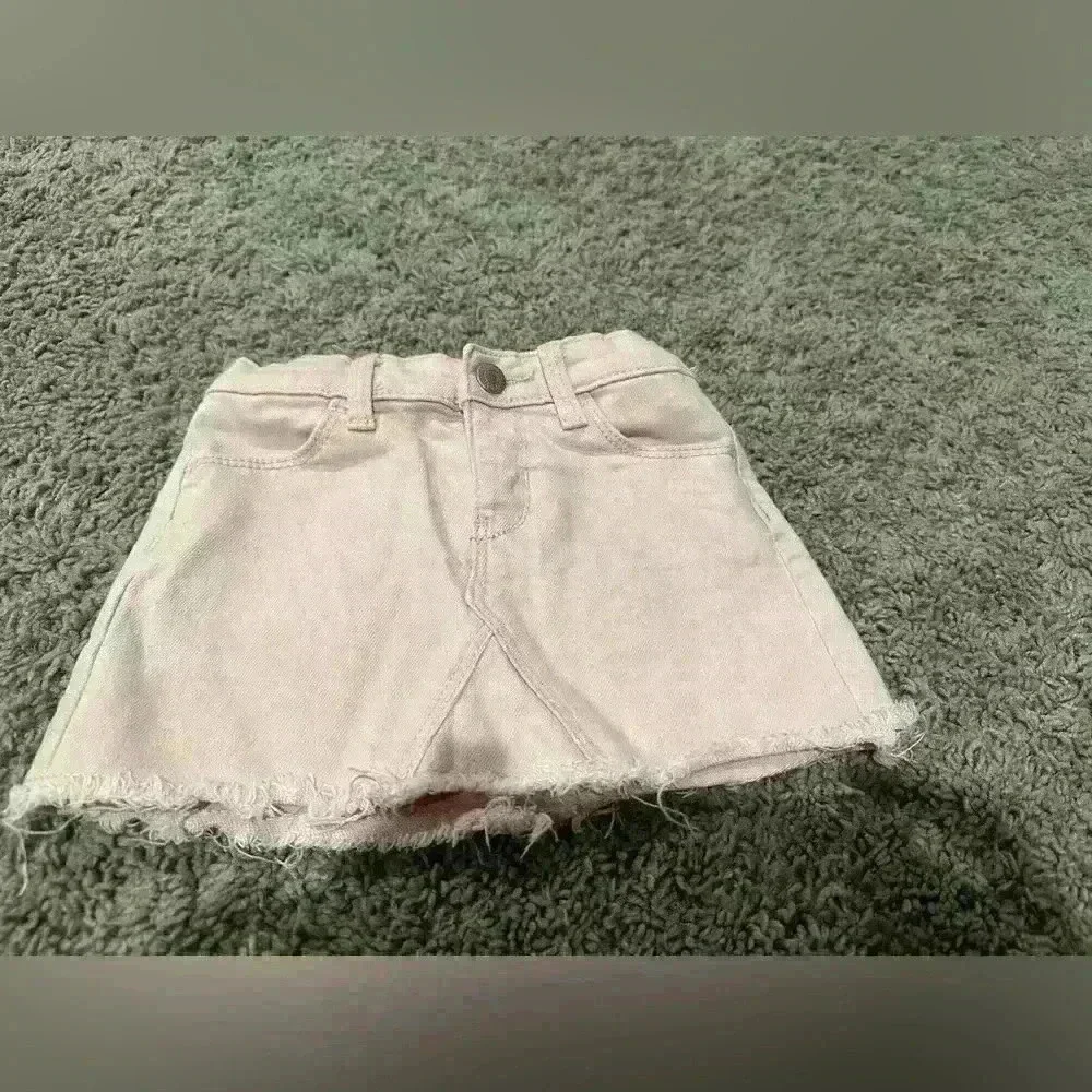 Old Navy toddler skirt.